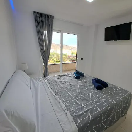 Apartman Newly Reformed 2 Bedroom In The Center Of Cristianos