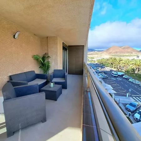 Apartman Newly Reformed 2 Bedroom In The Center Of Cristianos