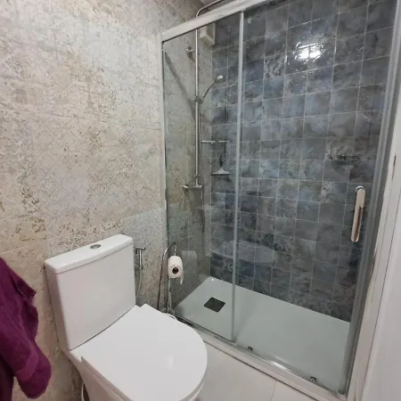 Newly Reformed 2 Bedroom In The Center Of Cristianos Apartman
