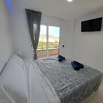 Lägenhet Newly Reformed 2 Bedroom In The Center Of Cristianos