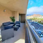 Lägenhet Newly Reformed 2 Bedroom In The Center Of Cristianos