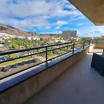 Newly Reformed 2 Bedroom In The Center Of Cristianos Lägenhet