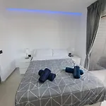 Newly Reformed 2 Bedroom In The Center Of Cristianos Lägenhet Los Cristianos (Tenerife)