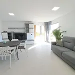 Lägenhet Newly Reformed 2 Bedroom In The Center Of Cristianos *