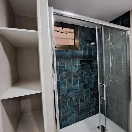 Lejlighed Newly Reformed 2 Bedroom In The Center Of Cristianos