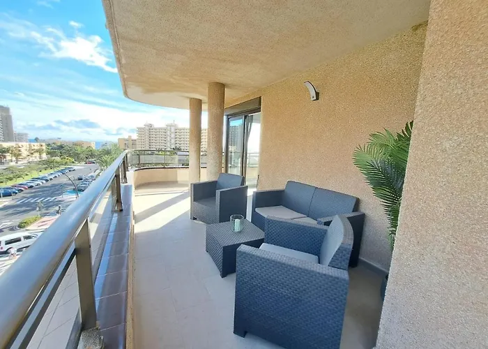 Apartament Newly Reformed 2 Bedroom In The Center Of Cristianos Los Cristianos (Tenerife)
