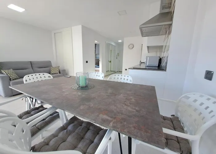 Newly Reformed 2 Bedroom In The Center Of Cristianos